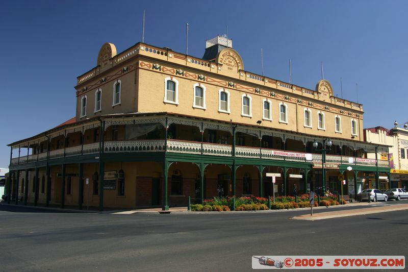 Forbes - Albion Hotel
