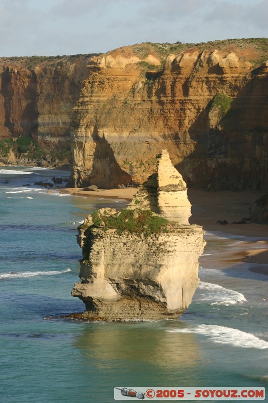 Great Ocean Road - The 12 Apostles - This one collapsed on 3 july 2005
