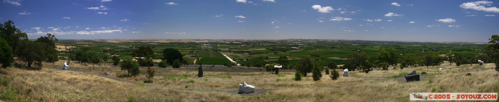 Barossa Valley - Menglers Hill Lookout - panoramique
Stitched Panorama
Mots-clés: panorama