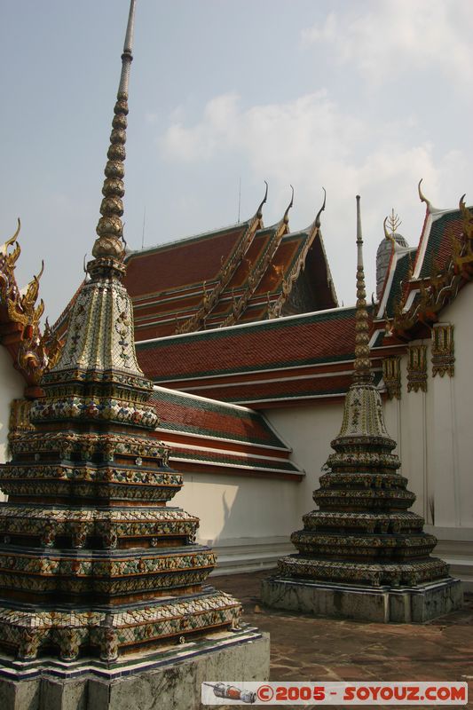 Bangkok - Wat Pho - Prang
Mots-clés: thailand Boudhiste Wat Phra Chetuphon