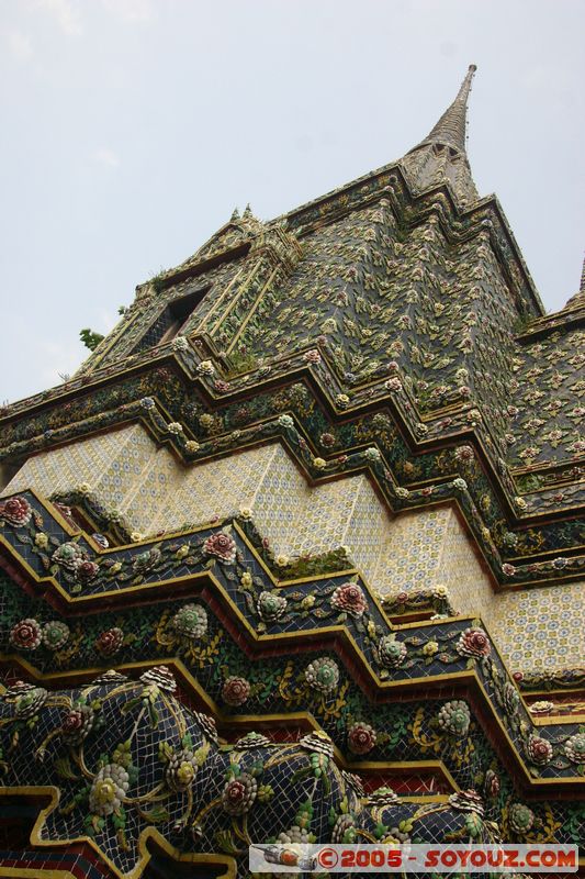 Bangkok - Wat Pho - Prang
Mots-clés: thailand Boudhiste Wat Phra Chetuphon