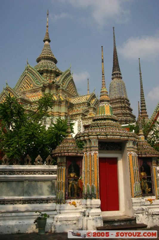 Bangkok - Wat Pho
Mots-clés: thailand Boudhiste Wat Phra Chetuphon
