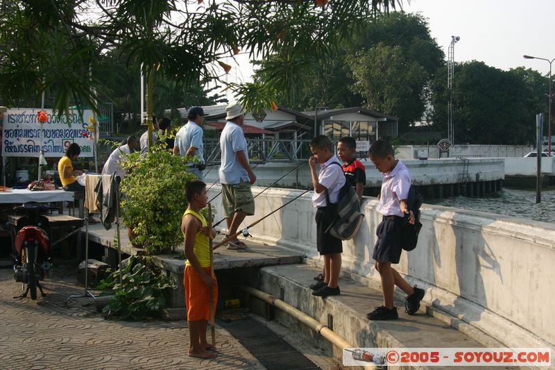 Bangkok - Wat Arun - Children
Mots-clés: thailand Boudhiste