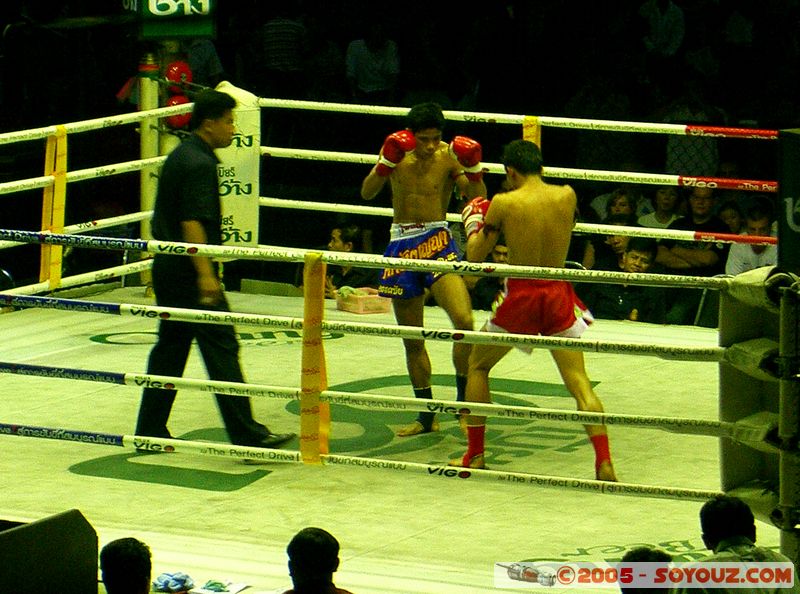 Bangkok - Lumpinee Stadium - Muaythai (Thai Boxing)
Mots-clés: thailand sport