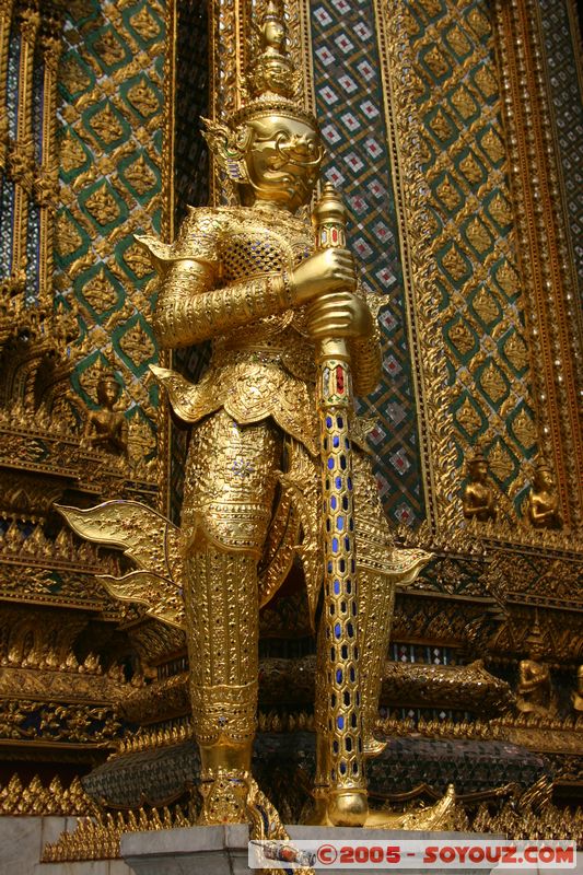 Bangkok - Wat Phra Kaew - Phra Mondhop
Mots-clés: thailand Boudhiste statue