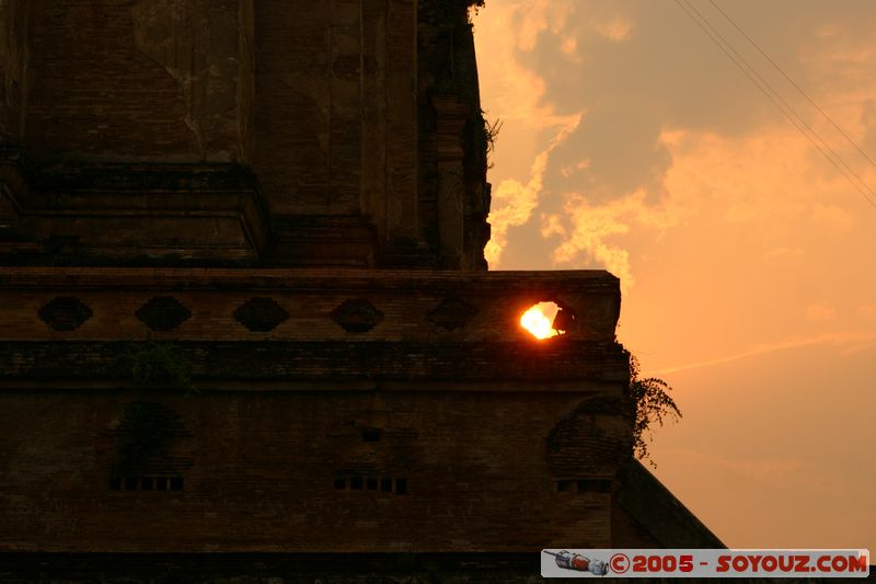 Chiang Mai - Wat Chedi Luang - Sunset
Mots-clés: thailand Ruines Boudhiste sunset