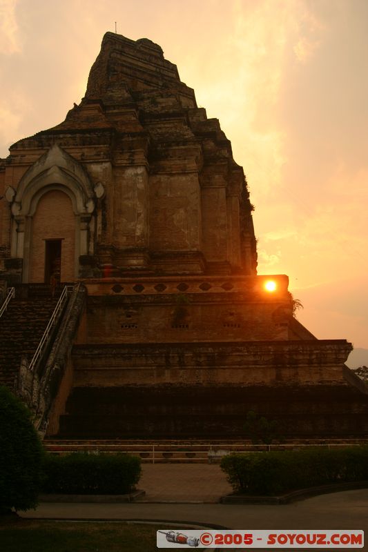 Chiang Mai - Wat Chedi Luang - Sunset
Mots-clés: thailand Ruines Boudhiste sunset
