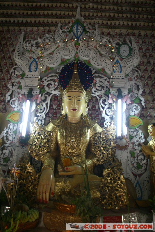 Yangon - Pagoda
Mots-clés: myanmar Burma Birmanie Pagode statue