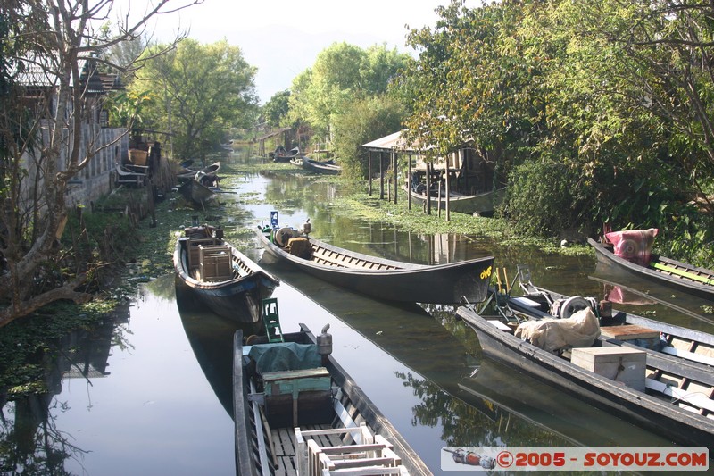 Nyaung Shwe - Barques
Mots-clés: myanmar Burma Birmanie bateau