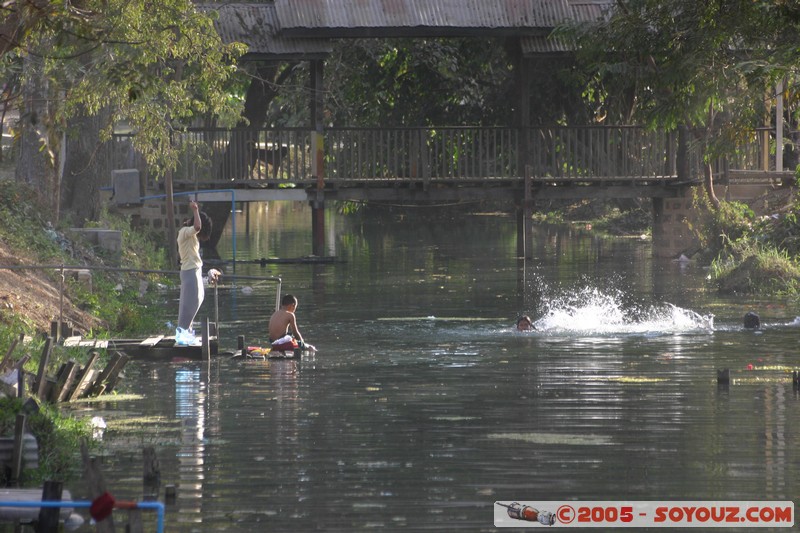 Nyaung Shwe
Mots-clés: myanmar Burma Birmanie Pont personnes