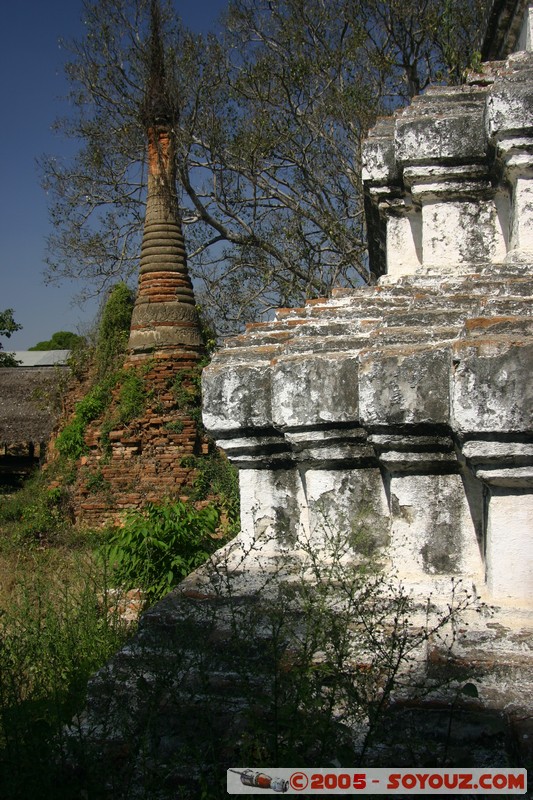 Nyaung Shwe - Stupa and Pagoda
Mots-clés: myanmar Burma Birmanie Pagode