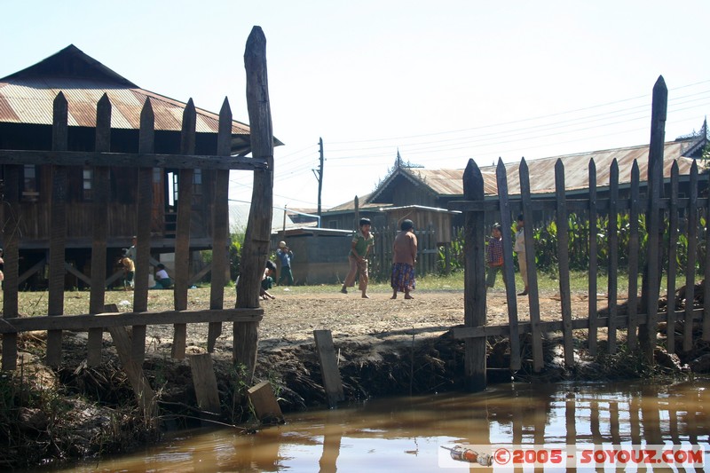 Inle lake - Yetha - ecole
Mots-clés: myanmar Burma Birmanie Lac