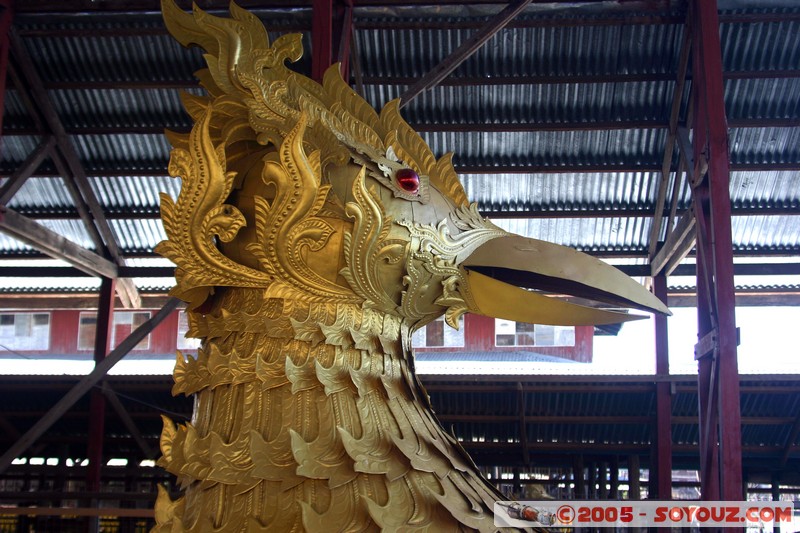 Inle lake - Phaung Daw U Paya
Mots-clés: myanmar Burma Birmanie Pagode Lac