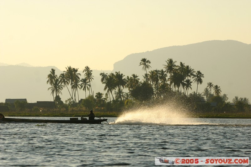 Inle lake
Mots-clés: myanmar Burma Birmanie bateau Lac