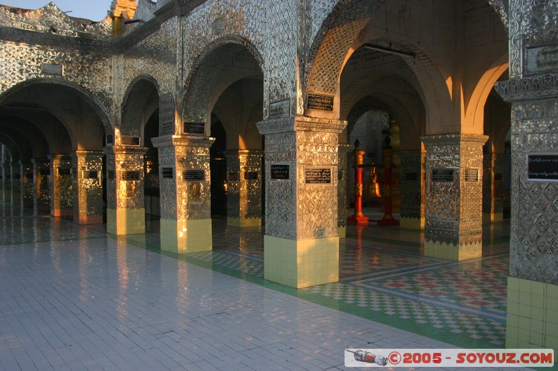 Mandalay Hill
Mots-clés: myanmar Burma Birmanie Pagode