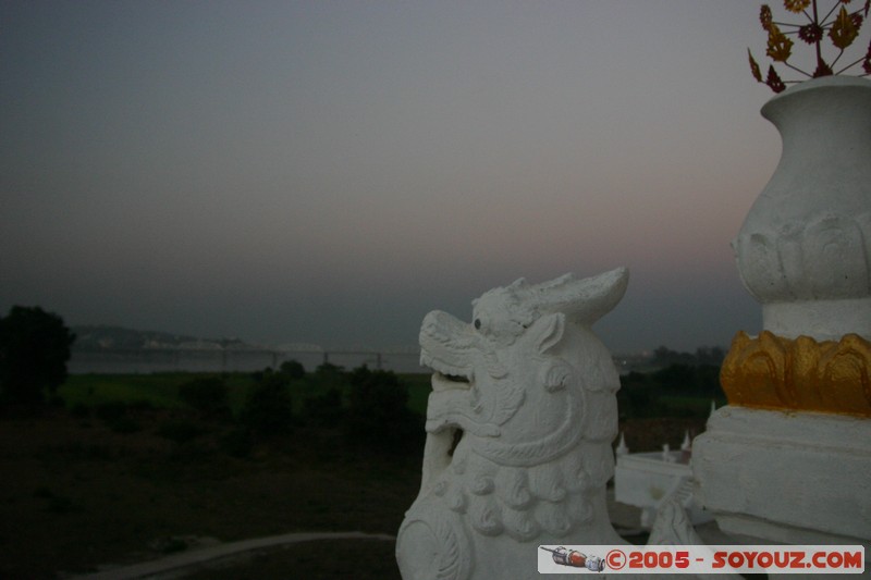 Inwa - Maha Aungmye Bonzan
Mots-clés: myanmar Burma Birmanie Pagode