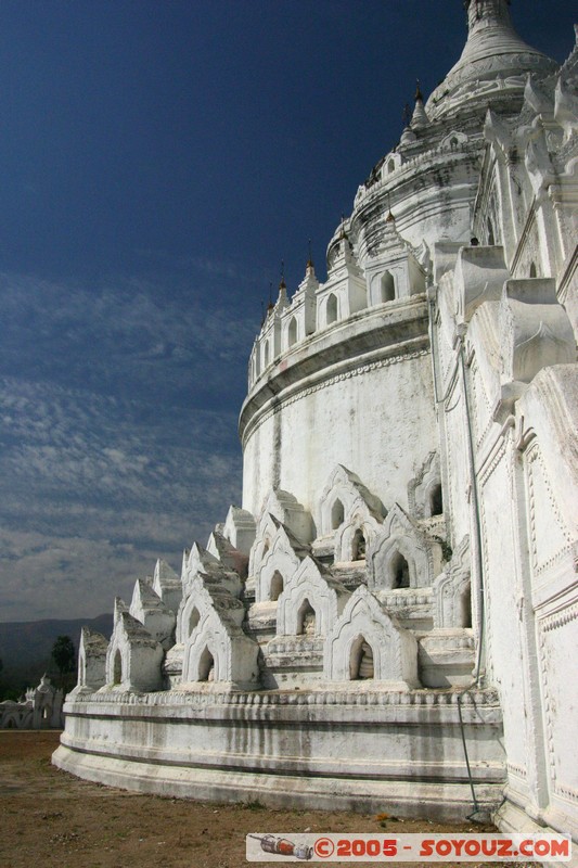 Mingun - Mya Thein Tan Pagoda
Mots-clés: myanmar Burma Birmanie Pagode