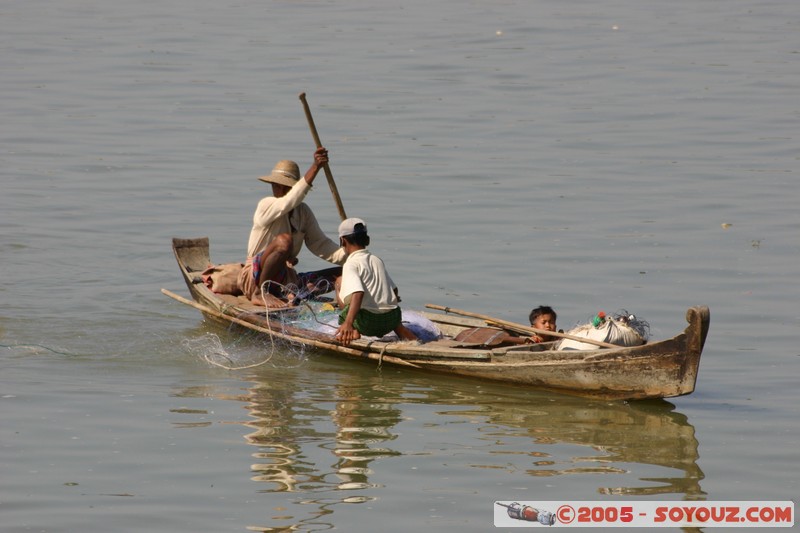 Ayeyarwady River
Mots-clés: myanmar Burma Birmanie Riviere bateau personnes