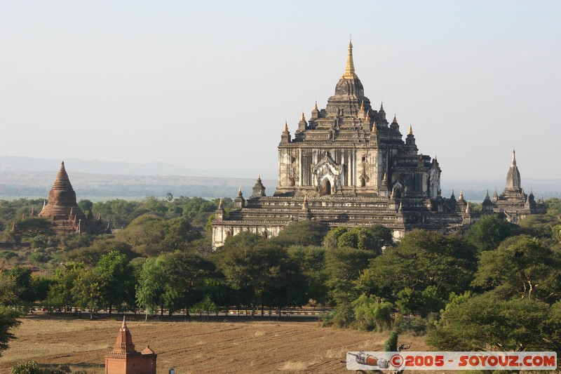 Bagan - That-byin-nyu Pahto
Mots-clés: myanmar Burma Birmanie Ruines Pagode