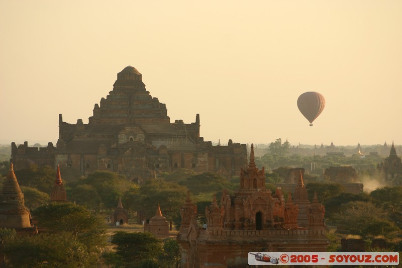 Bagan - Dhamma-yan-gyi Pahto
Mots-clés: myanmar Burma Birmanie sunset Ruines Pagode