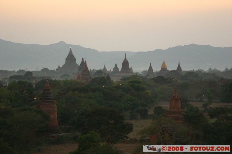 Bagan
Mots-clés: myanmar Burma Birmanie sunset Ruines Pagode
