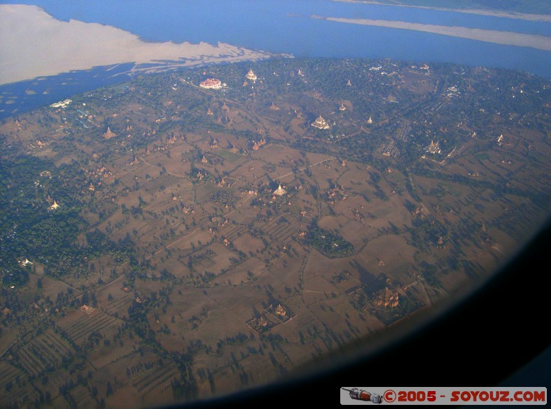 Bagan vue d'avion
Mots-clés: myanmar Burma Birmanie