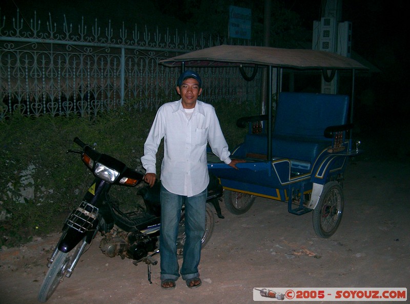 Siem Reap - Tear et son moto-remorque
