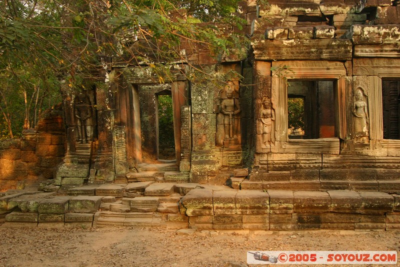 Angkor - Banteay Kdei
Mots-clés: patrimoine unesco Ruines sunset