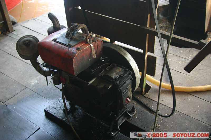 Chau Doc - Fish Farming
Mots-clés: Vietnam Riviere usine