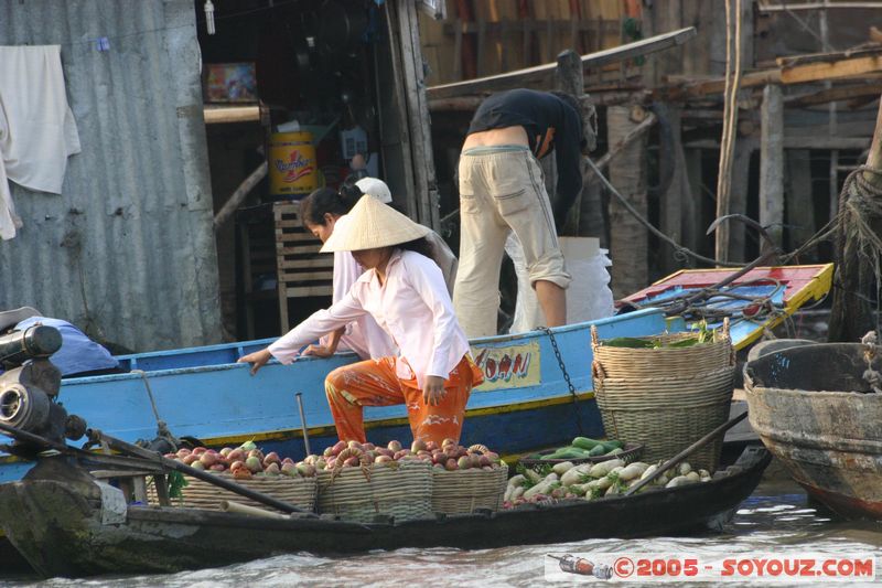 Cai Rang - Floating Market
Mots-clés: Vietnam Riviere personnes bateau Marche floating market