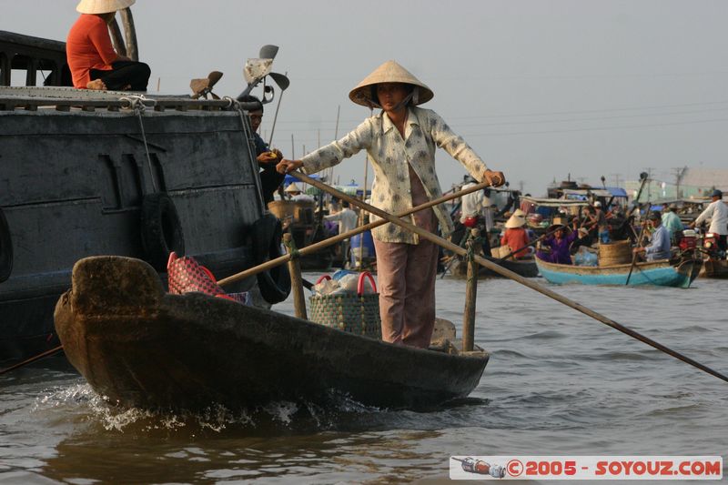 Cai Rang - Floating Market
Mots-clés: Vietnam Riviere personnes bateau Marche floating market