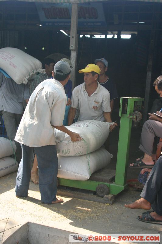 Cai Rang - Rice Mill
Mots-clés: Vietnam personnes usine