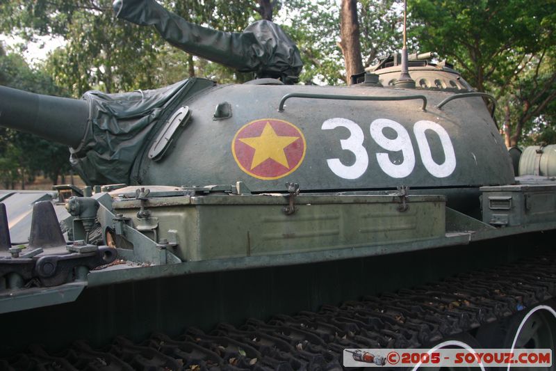 Saigon - Hoi Truong Thong Nhat - First Tank to enter in the palace on 30/04/1975
Mots-clés: Vietnam HÃ´-Chi-Minh-Ville Ho Chi Minh Tank Armee