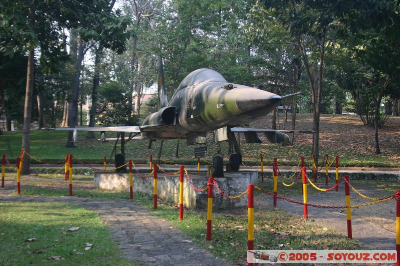 Saigon - Hoi Truong Thong Nhat - Plane
Mots-clés: Vietnam HÃ´-Chi-Minh-Ville Ho Chi Minh Armee avion