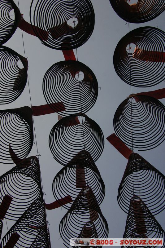 Saigon - Chua Quan Am (Chua On Lang) - Incense spiral
Mots-clés: Vietnam HÃ´-Chi-Minh-Ville Ho Chi Minh Pagode Boudhiste