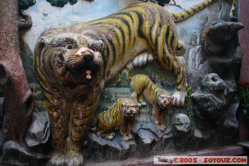 Saigon - Nghia An Hoi Quan Pagoda
Mots-clés: Vietnam HÃ´-Chi-Minh-Ville Ho Chi Minh Boudhiste Pagode sculpture