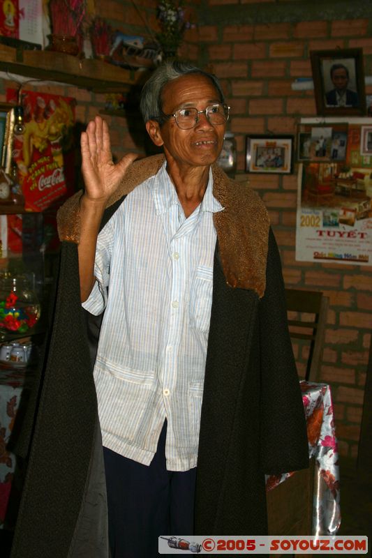 Around Dalat - Local farmer and his familly
