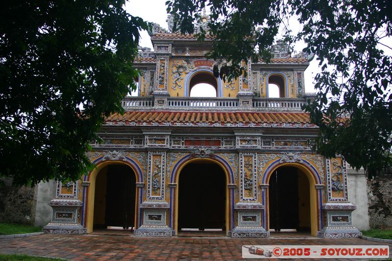 Hue - Imperial City - Chuong Duc Gate
Mots-clés: Vietnam chateau