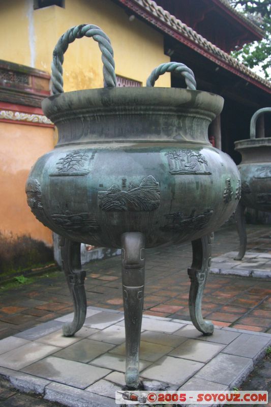 Hue - Imperial City - Nine Dynastic Urns
Mots-clés: Vietnam sculpture