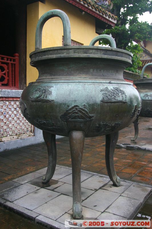 Hue - Imperial City - Nine Dynastic Urns
Mots-clés: Vietnam sculpture