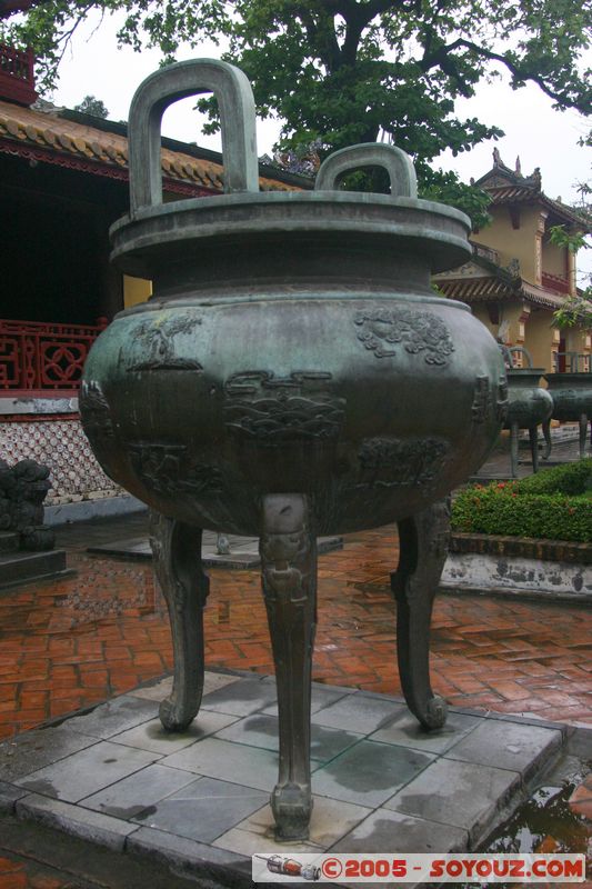 Hue - Imperial City - Nine Dynastic Urns
Mots-clés: Vietnam sculpture