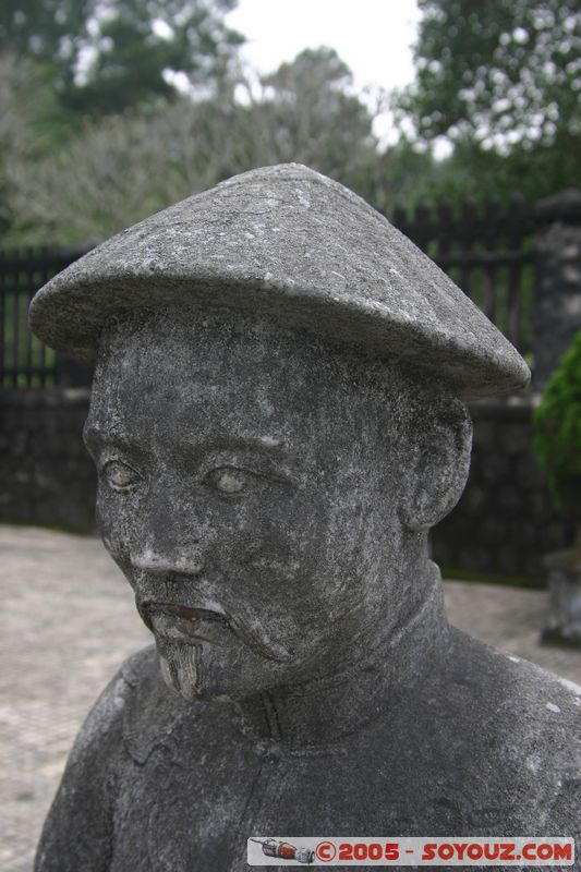 Tomb of Khai Dinh - mandarins statue
Mots-clés: Vietnam cimetiere statue