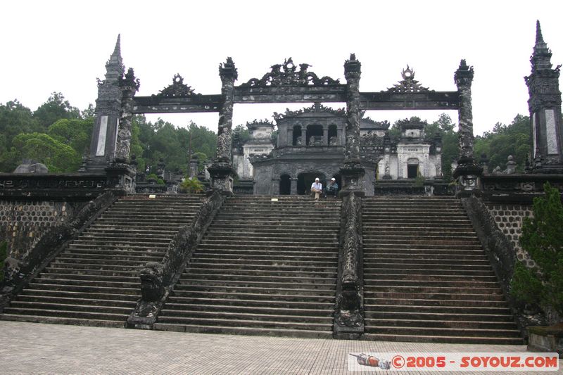 Tomb of Khai Dinh
Mots-clés: Vietnam cimetiere