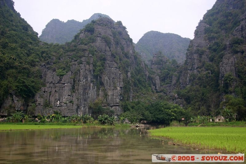 Ninh Binh - Tam Coc
Mots-clés: Vietnam Riviere