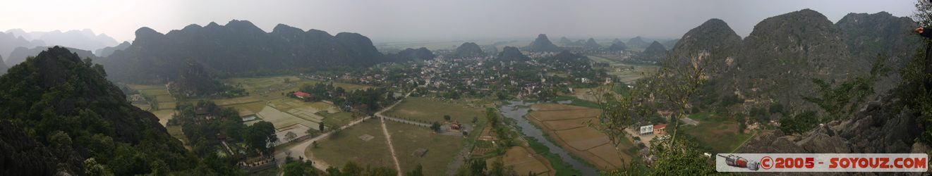 Ninh Binh - Hoa Lu - Le Dai Hanh and Din Thien Hoang - panorama
Mots-clés: Vietnam panorama Boudhiste