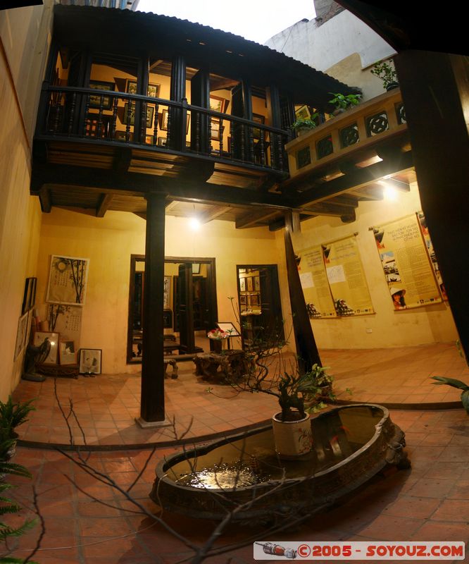 Hanoi - Memorial House (87 Ma May) - panorama
Mots-clés: Vietnam panorama