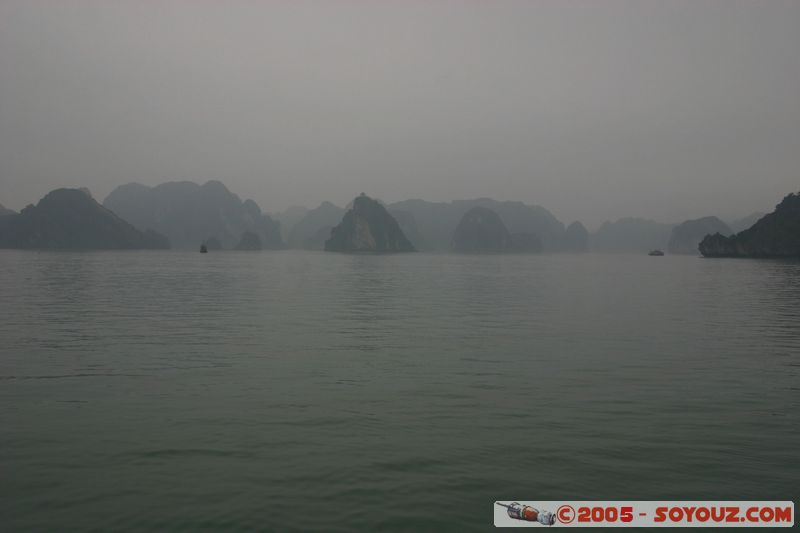 Halong Bay
Mots-clés: Vietnam patrimoine unesco mer brume
