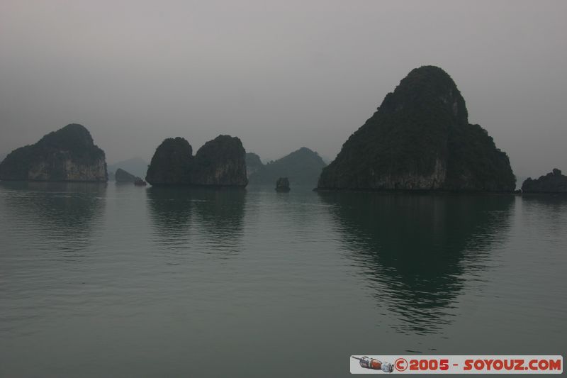 Halong Bay
Mots-clés: Vietnam patrimoine unesco mer brume