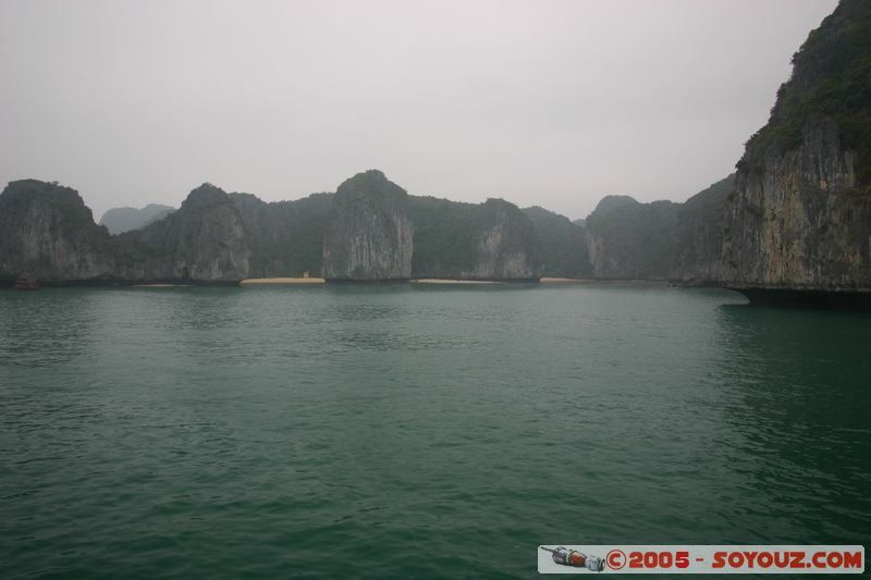 Halong Bay
Mots-clés: Vietnam patrimoine unesco mer brume