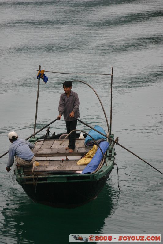 Halong Bay
Mots-clés: Vietnam patrimoine unesco mer brume personnes bateau